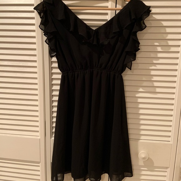 Romantic Black Ruffle Dress - Picture 2 of 7